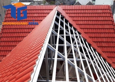 Vì sao khung kèo thép mái ngói lại được sử dụng phổ biến?